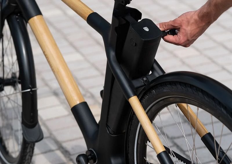 Velo-electrique-Mobius-Paris-2025-1-compressed.jpg