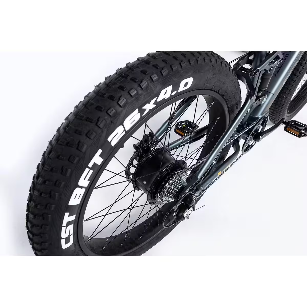 Velo-electrique-Moma-bikes-VTT-E-FAT-PRO-26-2.png