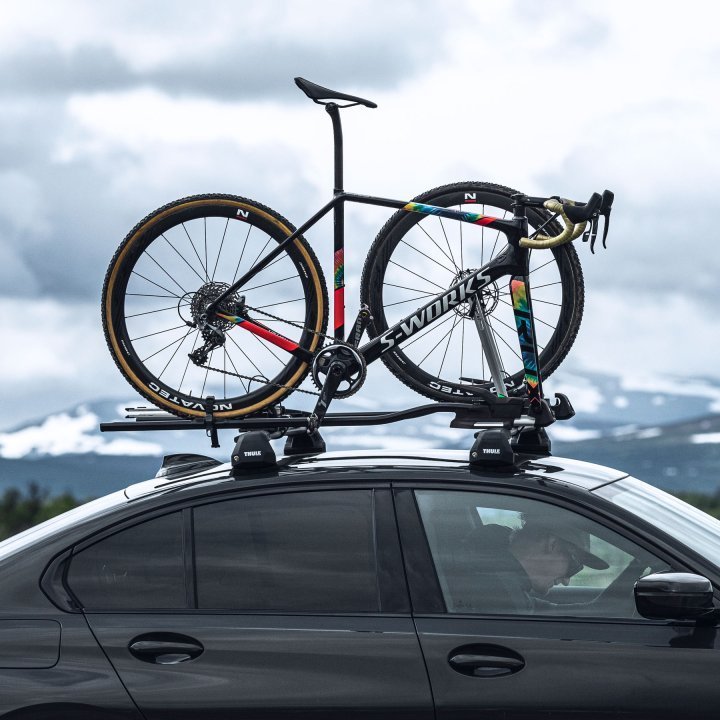 thule-topride-roof-bike-rack-black-16-1314638.jpg